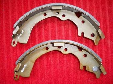 brake shoe K2335 for  Daihatsu Delta, Toyota Estima Hiace